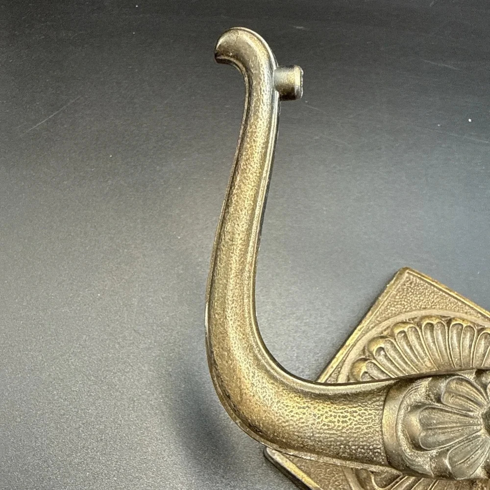 Vintage American Tack & Hardware Co. 1974 Metal Toilet Paper Holder (as Is)